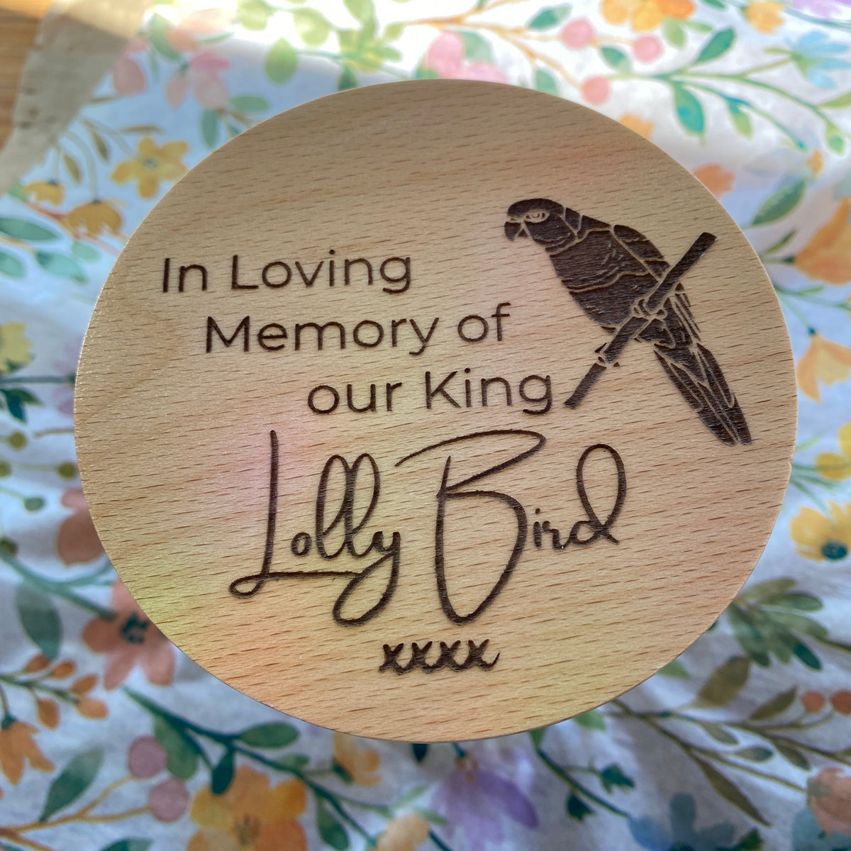 Wooden Engrave Candle Lid with a Bird