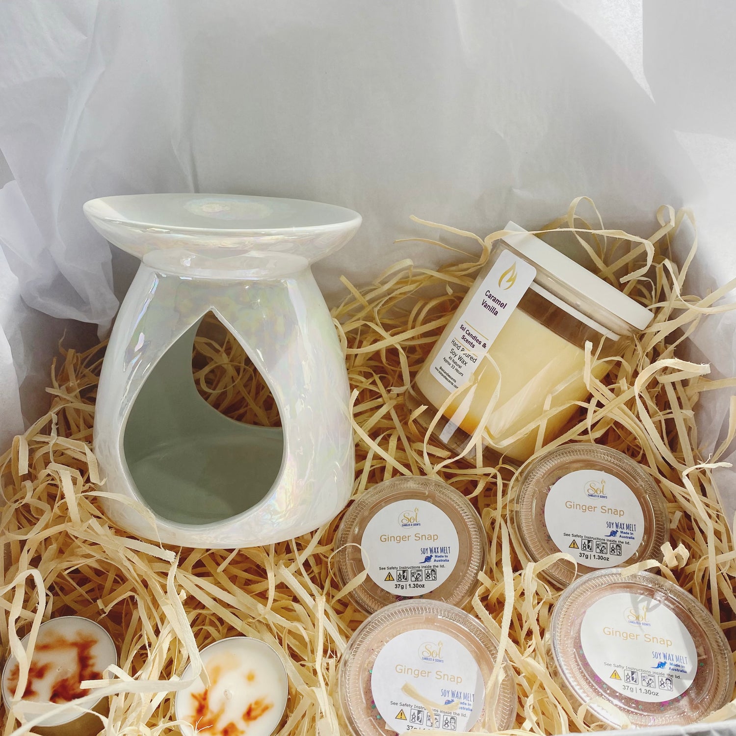 Spicy Warm Gift Box_Sol Candles & Scents