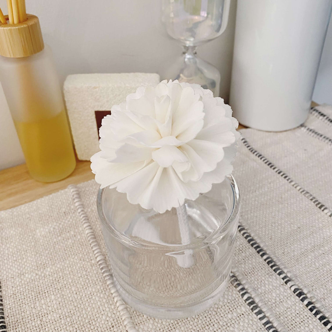 Carnation Flower Diffuser_Sol Candles & Scents