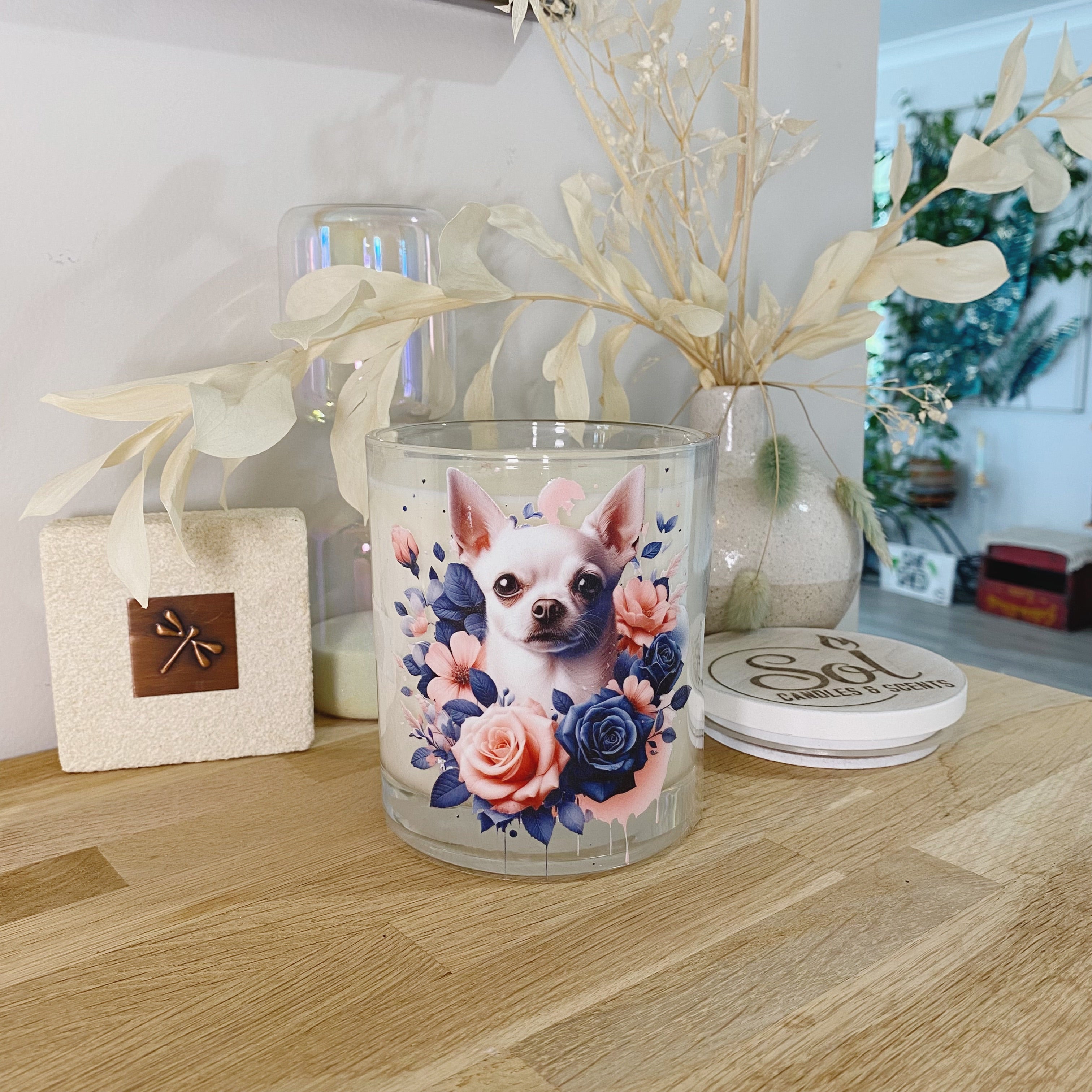 Chihuahua Cream Roses Xlarge Candle_Sol Candles &amp; Scents