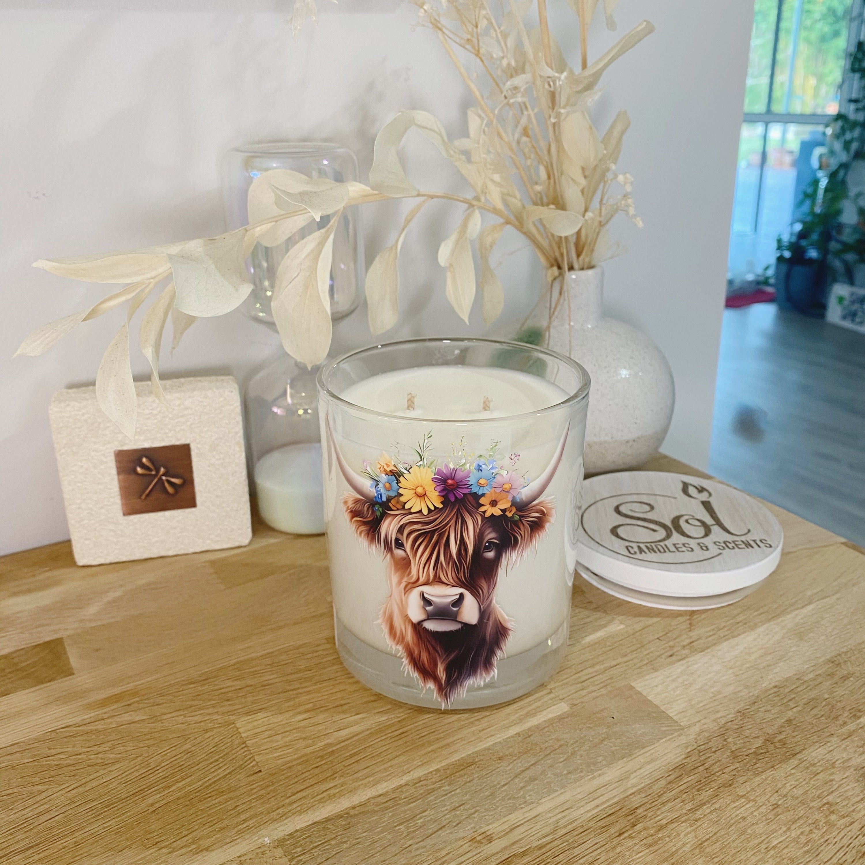 Highland Cow Brown Floral Xlarge Candle