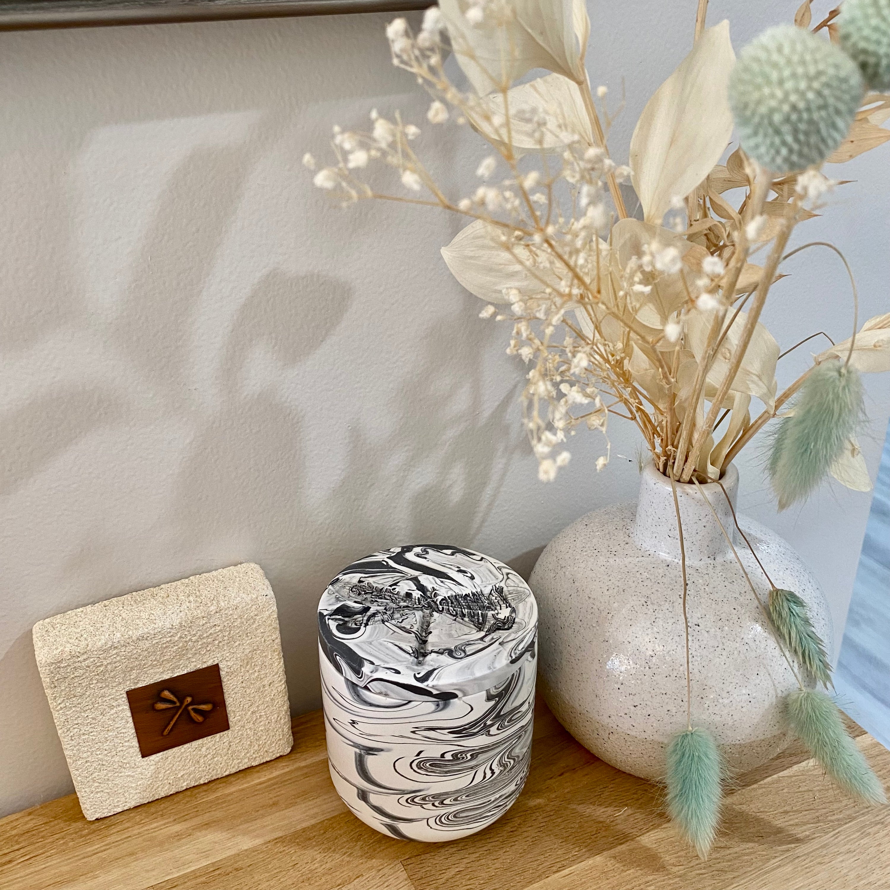 Jessa Eco Black Medium Candle