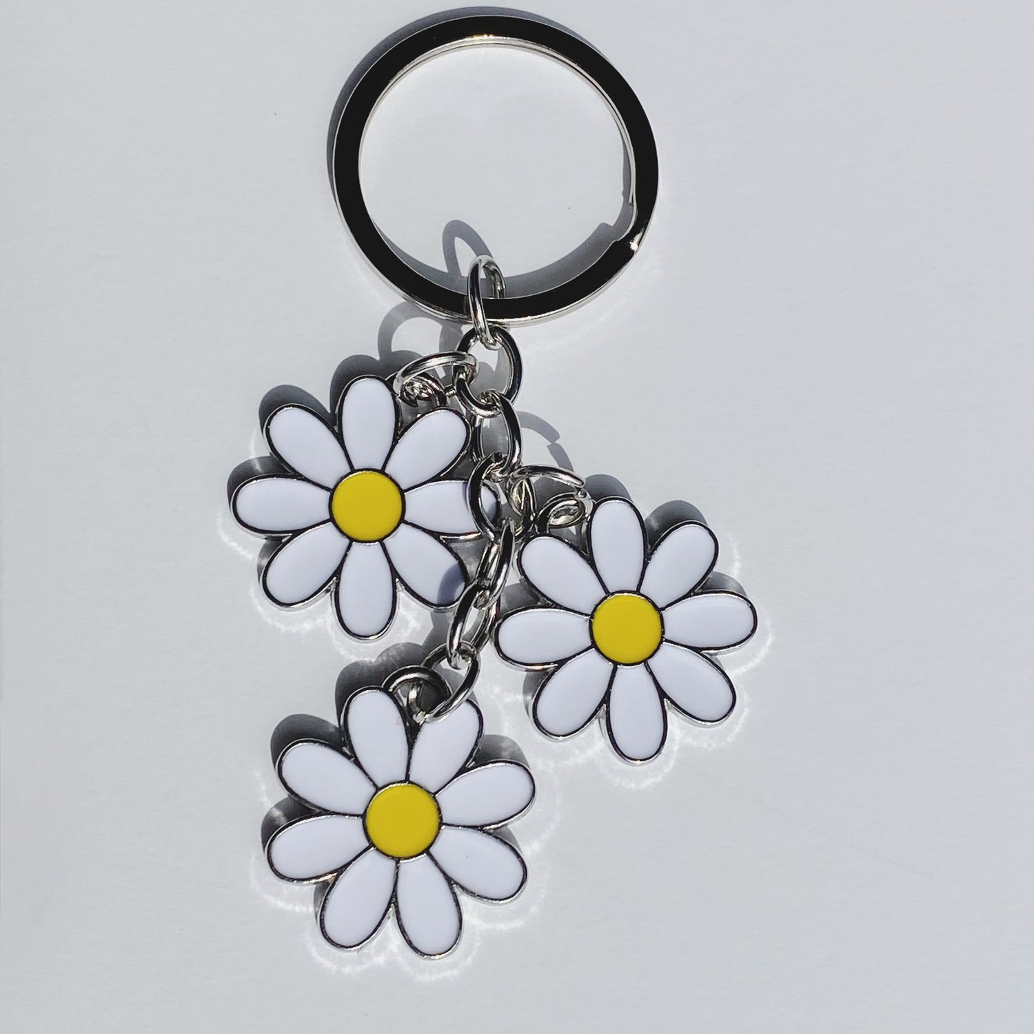 Daisy Flower White Keychain